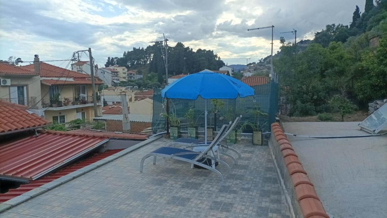 Αυθεντικό Πετρινο Στην Ναύπακτο Apartman Návpaktosz Kültér fotó