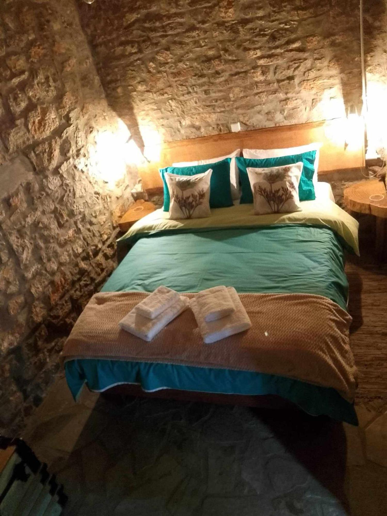 Αυθεντικό Πετρινο Στην Ναύπακτο Apartman Návpaktosz Kültér fotó