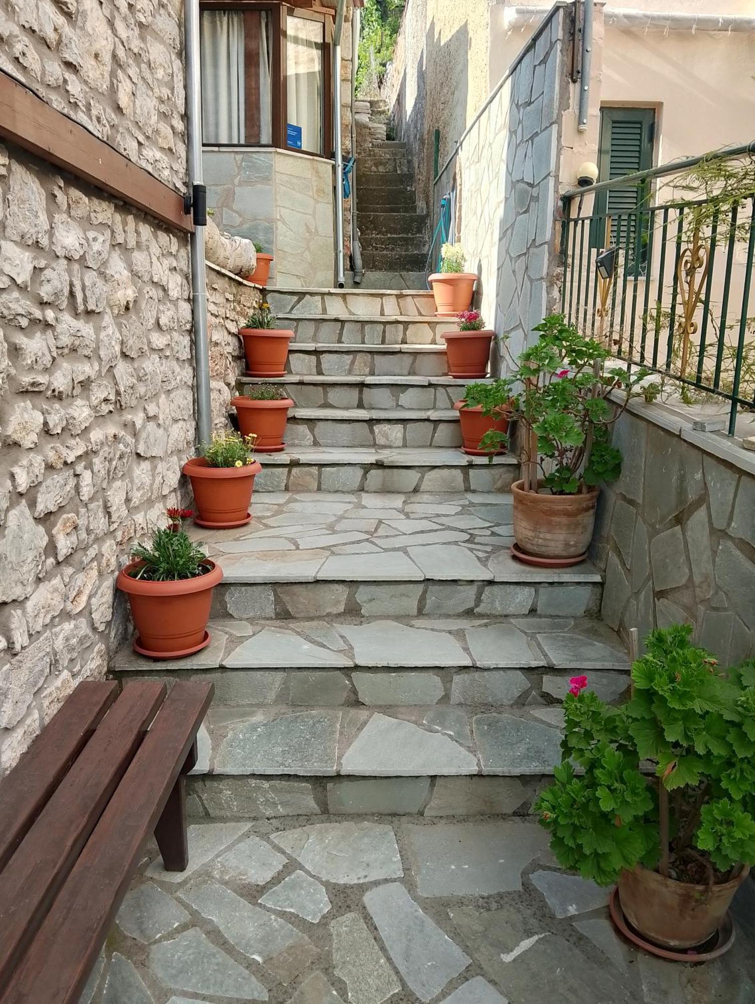 Αυθεντικό Πετρινο Στην Ναύπακτο Apartman Návpaktosz Kültér fotó